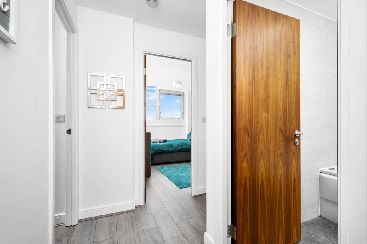 Luxury Stay With Scenic Views Brierley Hill Bagian luar foto
